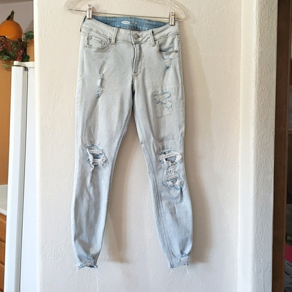 Old Navy Denim - Old Navy Rockstar Super Skinny Ankle Mid Rise size 2 Distressed jeans